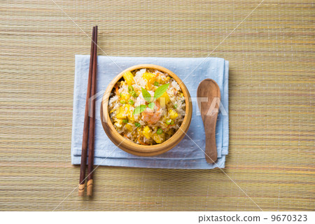chinese fried rice , or nasi goreng popular cusine in asia 9670323