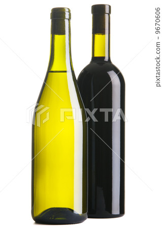 Two bottles of wine 9670606