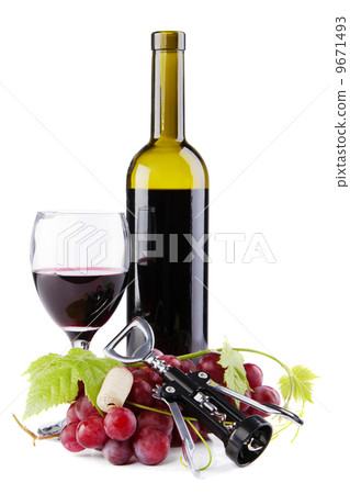 Bottle of red wine with grapes 9671493