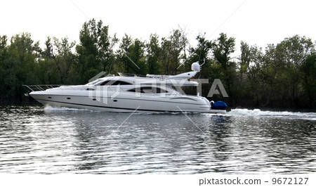 Fast motor yacht Fast motor yacht 9672127