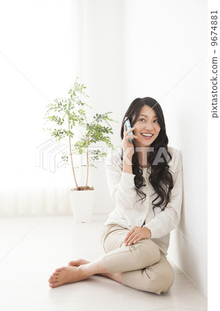 一個女人打電話 一個女人打電話 9674881