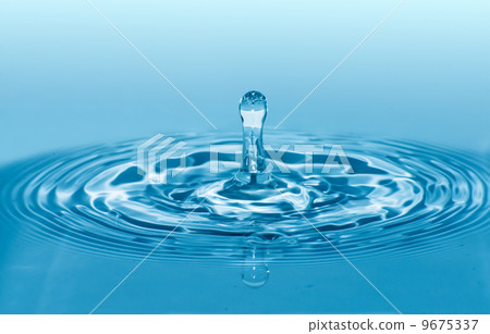 Drop in water Drop in water 9675337