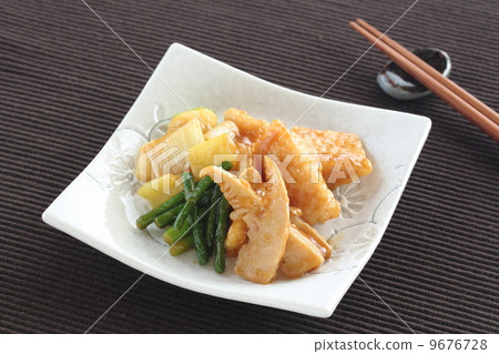 炒魷魚和蔬菜 9676728