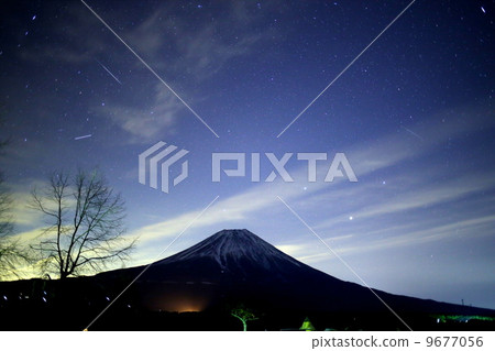 可能是流星雨和富士山 9677056