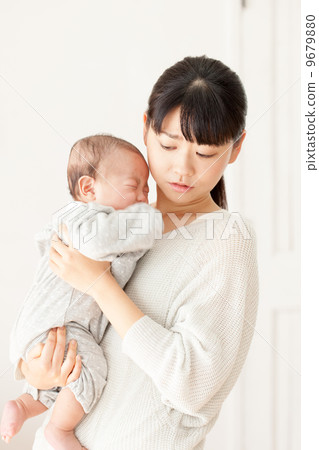 Baby crying and mama Baby crying and mama 9679880