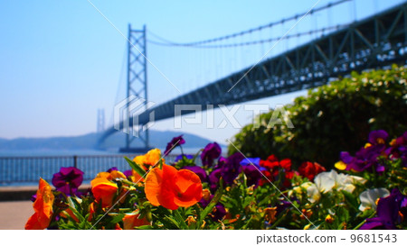 Akashi Kaikyo Bridge 9681543