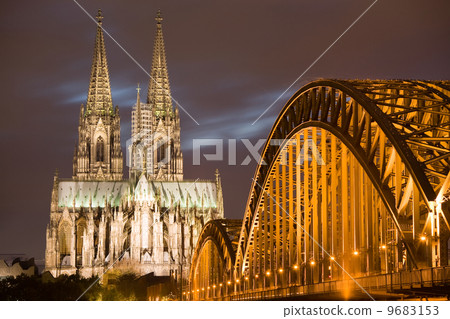 Dom in Cologne at sunset Dom in Cologne at sunset 9683153