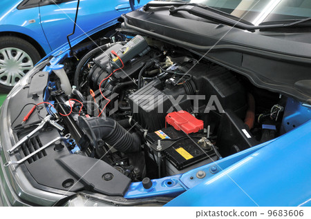 Automobile engine 9683606