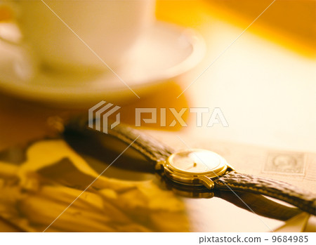 手錶和咖啡杯 手錶和咖啡杯 9684985