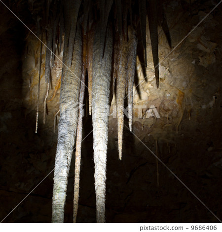 Stalactite stalagmite cavern 9686406