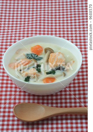 Salmon cream stew 9688570