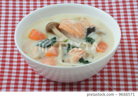 Salmon cream stew 9688571