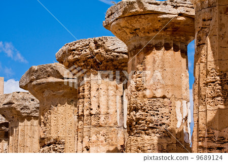 Greek temple in Selinunte 9689124