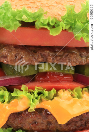 Close up of hamburger layers. 9690635