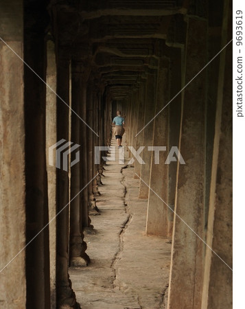 Angkor Wat remains 9693619