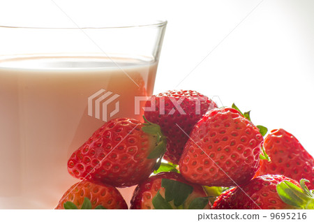 Ichigo Milk Ichigo Milk 9695216
