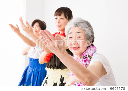 Hula classroom 9695578