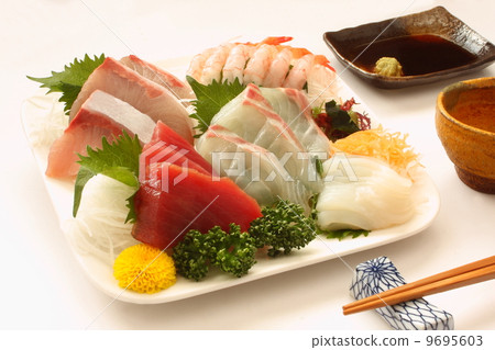 生魚片生魚片被分類的伙計日本緣故日本人日本食物白色背景 9695603