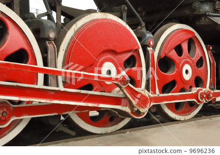 Big old locomotive wheels 9696236