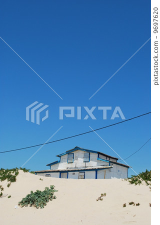 Resort villa on beach dunes (ocean front) Resort villa on beach dunes (ocean front) 9697620