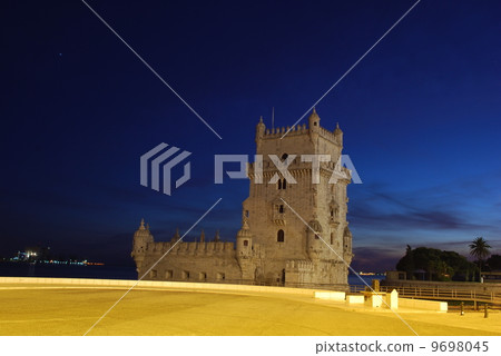 Belem Tower in Lisbon, Portugal (Sunset) Belem Tower in Lisbon, Portugal (Sunset) 9698045