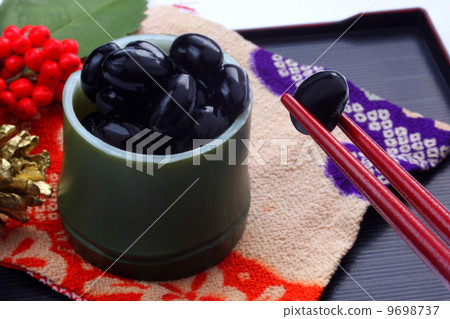 Black beans Okadoku dishes Ovid bean New Year dishes White background 9698737