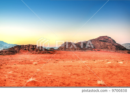 Dawn of the desert (Jordan, Wadi Lam) 9700838