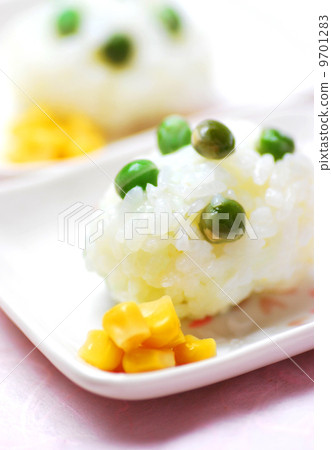 Springish green peased rice 9701283