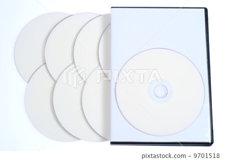 blank case DVD / CD and disk on white background blank case DVD / CD and disk on white background 9701518