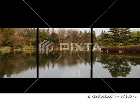 從窗口的花園景觀 從窗口的花園景觀 9710575