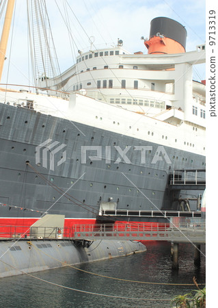 Queen Mary Queen Mary 9713319