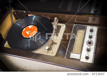 Old record player 9713647