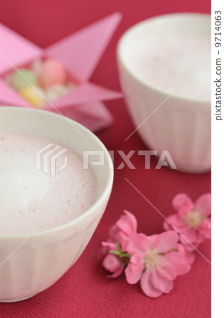 Strawberry and chicken Strawberry and chicken 9714063