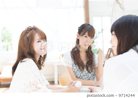 女大學生三人 9714244