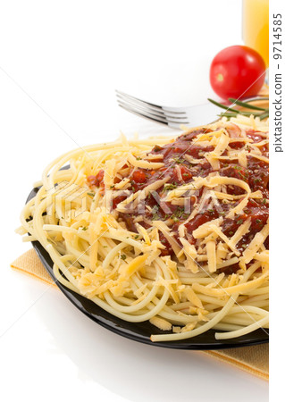 pasta and  tomato sauce 9714585