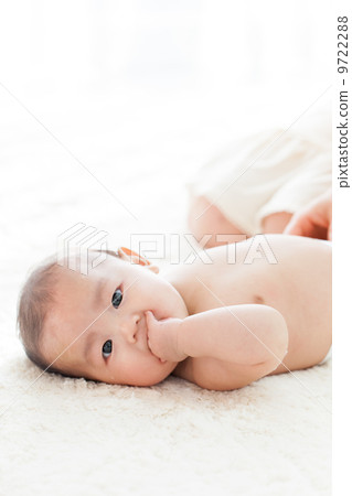 4個月大的寶寶 9722288