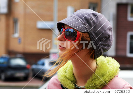 Young girl in the street 9726233