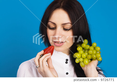 Beautiful young woman face portrait 9726771