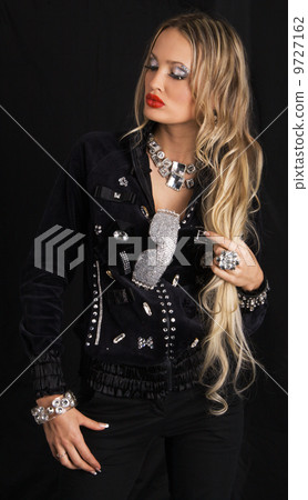 Beautiful woman with creative makeup Beautiful woman with creative makeup 9727162