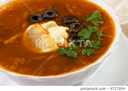 Russian traditional red soup 9727804