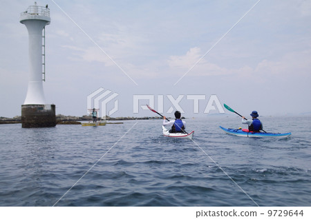 Sea kayak and Morito coastal scenery Sea kayak and Morito coastal scenery 9729644