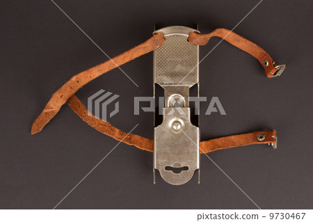 Very old dutch ice skates for a small child Very old dutch ice skates for a small child 9730467