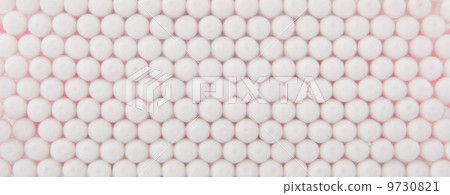 Cotton swabs in a box 9730821