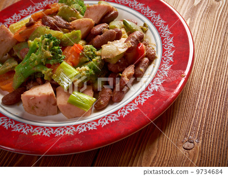 Cassoulet with pork sausage Cassoulet with pork sausage 9734684