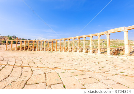 Jeracheu遺址的形式（約旦，Jellash） 9734834