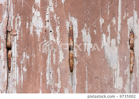 old wooden and grungy locked door 9735002