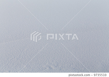 Beautiful frozen lake 9735510