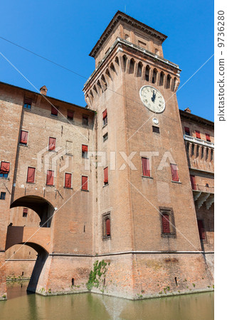 Estense Castle. Ferrara. Emilia-Romagna. Italy Estense Castle. Ferrara. Emilia-Romagna. Italy 9736280