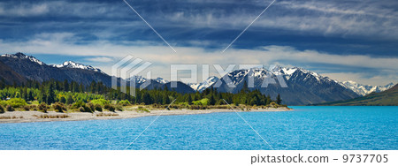 Ohau lake, New Zealand Ohau lake, New Zealand 9737705