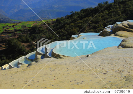 The scenery of the white basin in Yunnan Province Baishui Tableland, Yunnan 9739649
